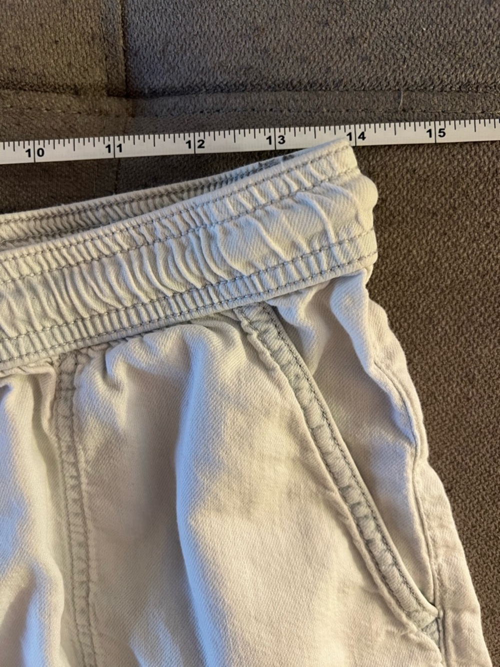 ‼️EUC: Pact Organic Light Chambray Denim Pocket Shorts - M - Picture 6 of 8